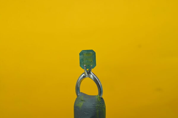 Panna 6.00 Carat