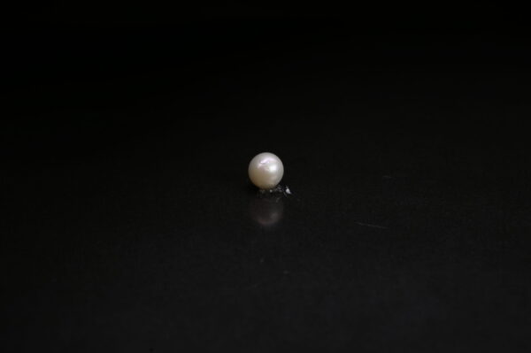 Pearl 3.78 Carat - Image 2