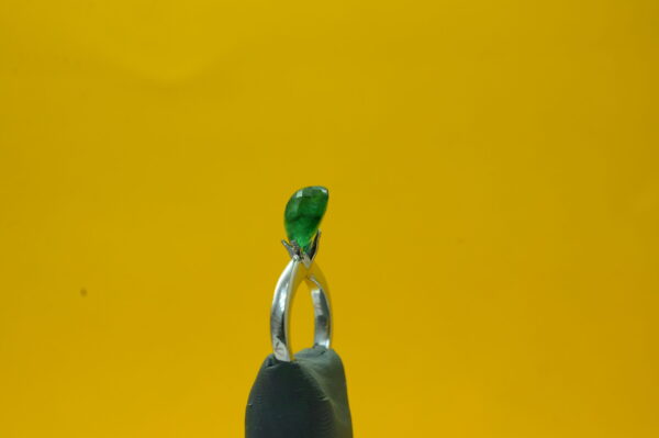 Panna 4.76 Carat - Image 2