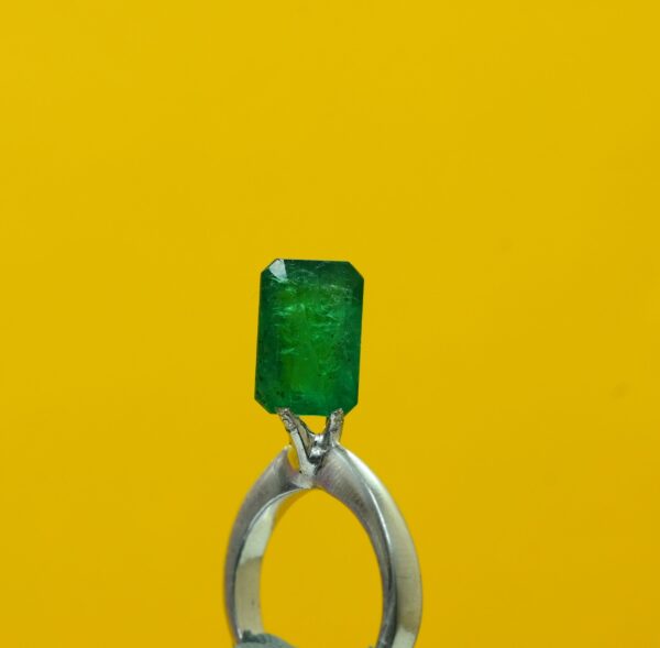 Panna 4.97 Carat - Image 2