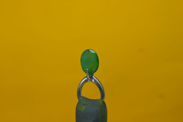 Panna 7.95 Carat