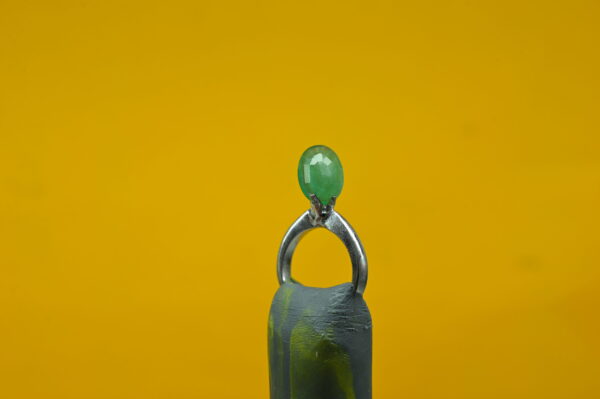 Panna 3.97 Carat