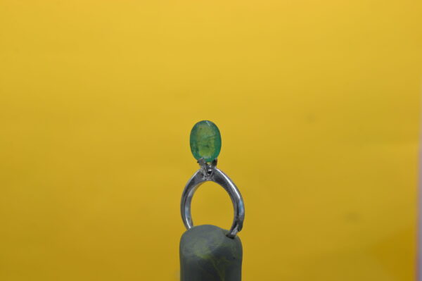 Panna 3.97 Carat