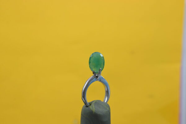 Panna 4.02 Carat