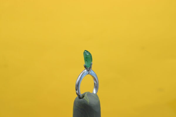Panna 3.96 Carat - Image 2
