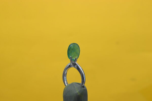 Panna 4.07 Carat