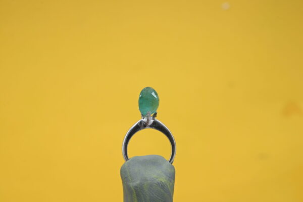 Panna 4.05 Carat - Image 2
