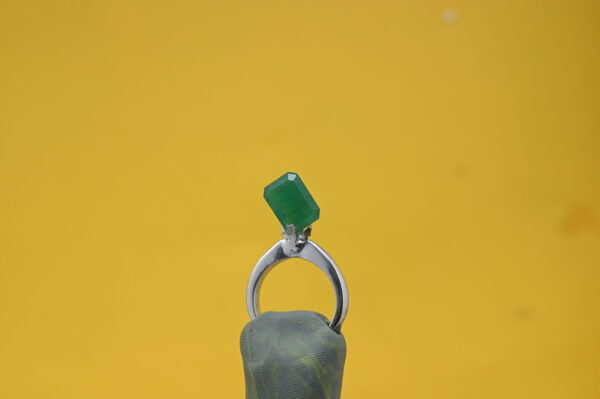 Panna 4.03 Carat