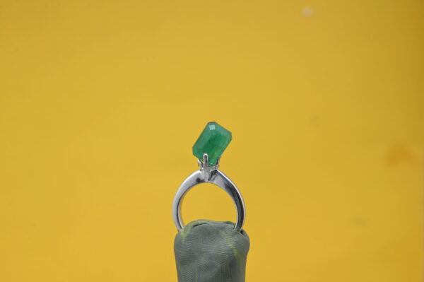 Panna 4.03 Carat - Image 2
