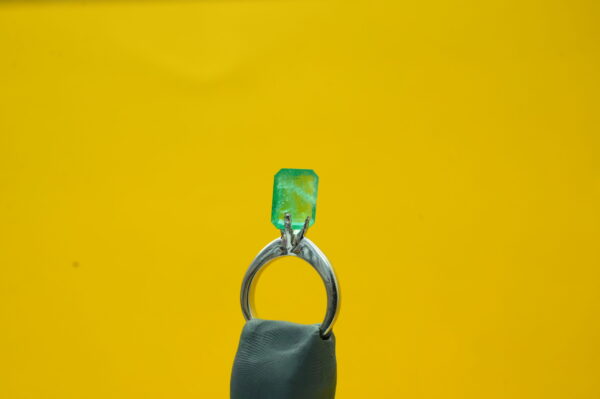 Panna 4.02 Carat - Image 2