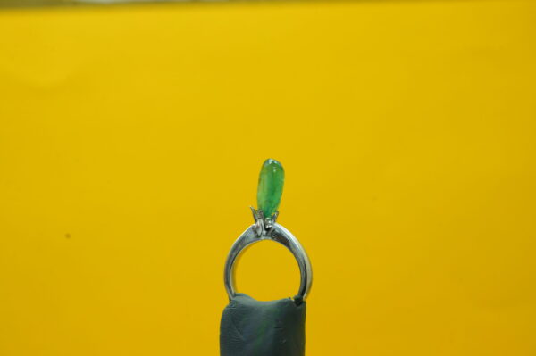 Panna 3.97 Carat - Image 2